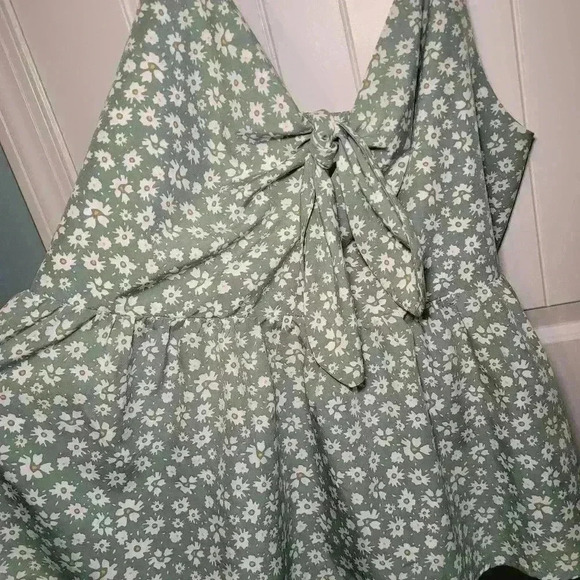 bloomchic high low top with tie knot in the front size 18 - Picture 2 of 7